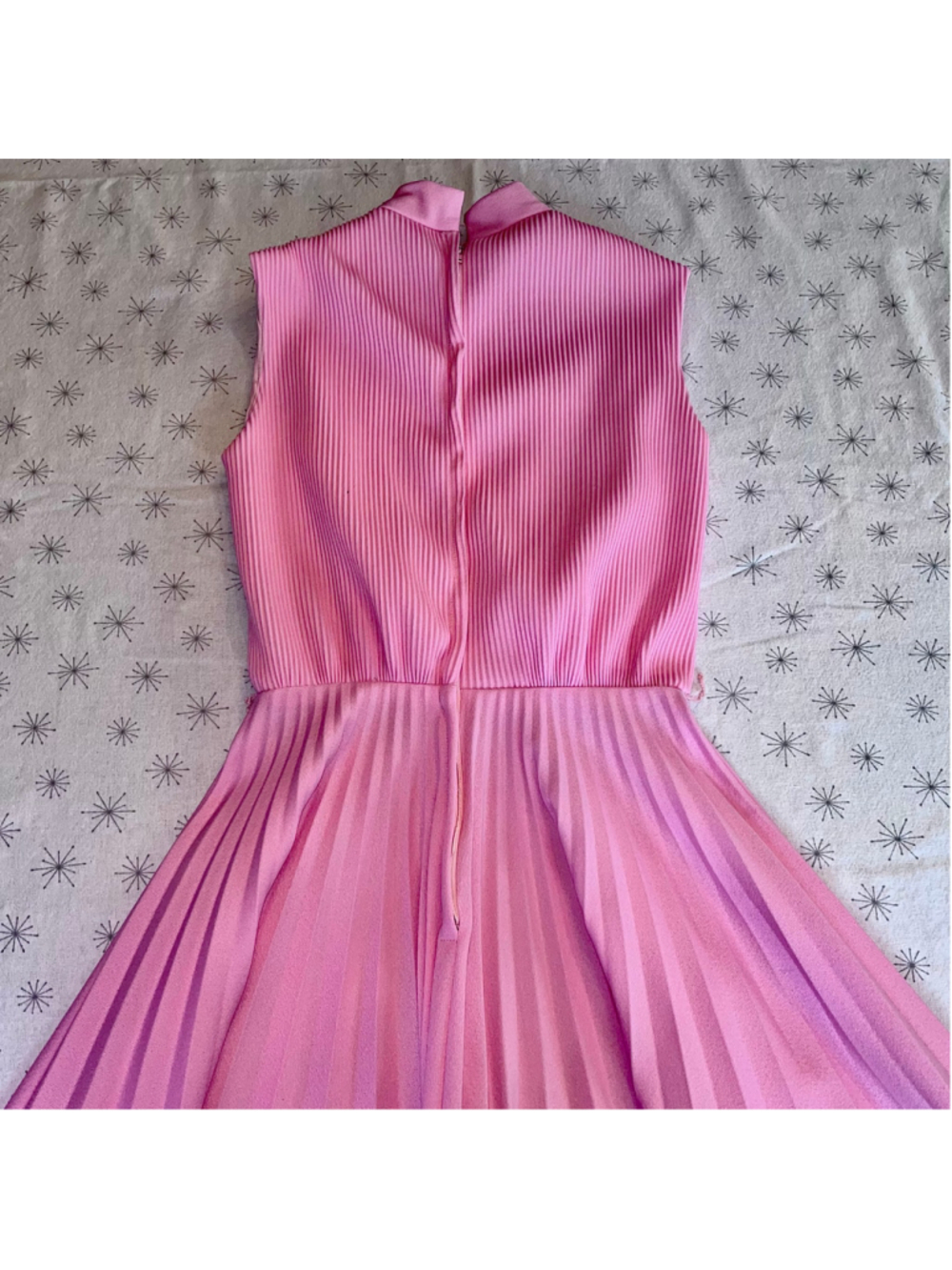 Vintage 70s Barbiecore pink polyester tank dress - Picture 4 of 5